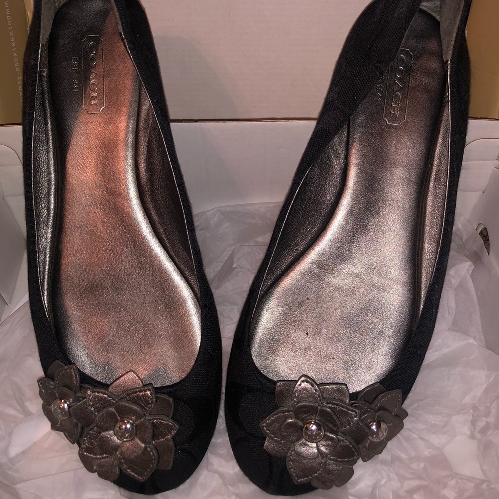 Women's coach black flats size 6.5